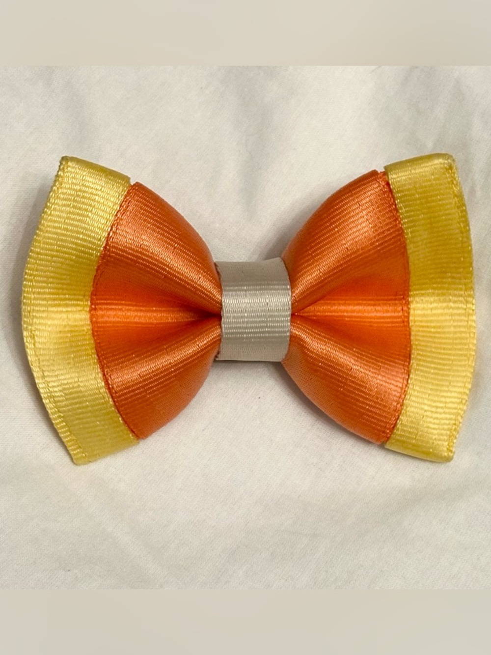 Harvey’s seatbelt bags Candy Corn Velcro Bow
